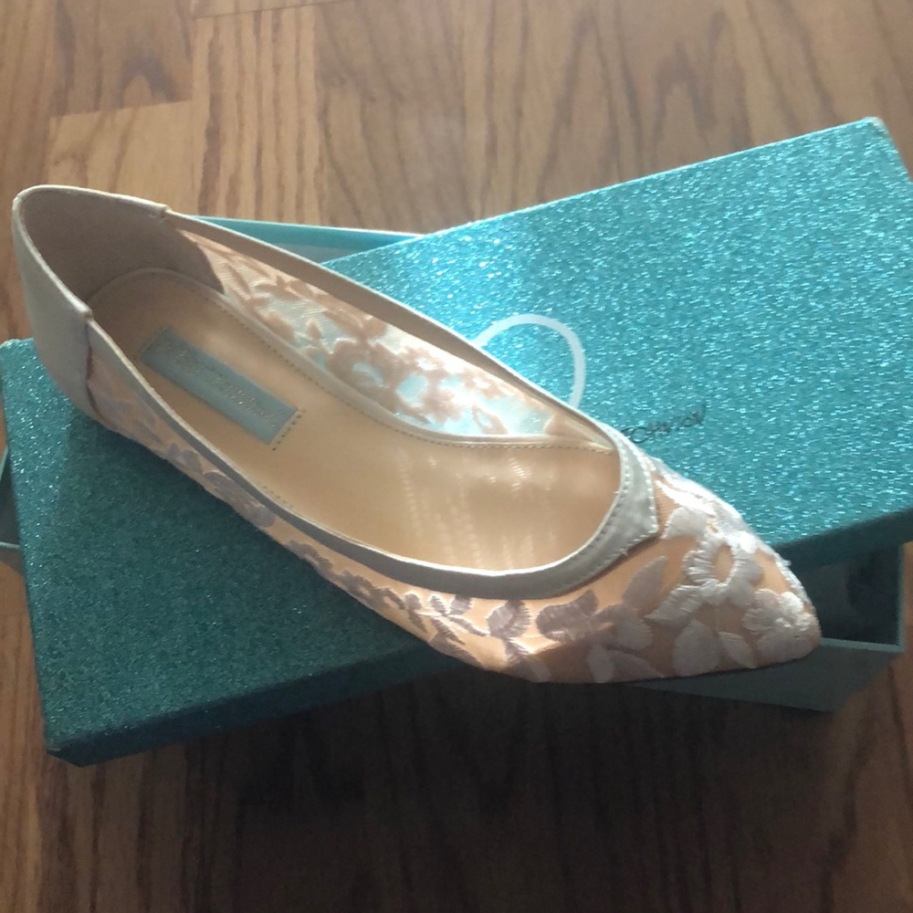 Betsey Johnson Lace Flats
